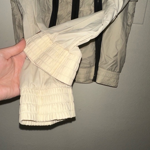 Adidas by Stella McCartney women’s cream nylon 3 zip front lightweight jacket S - Picture 5 of 14